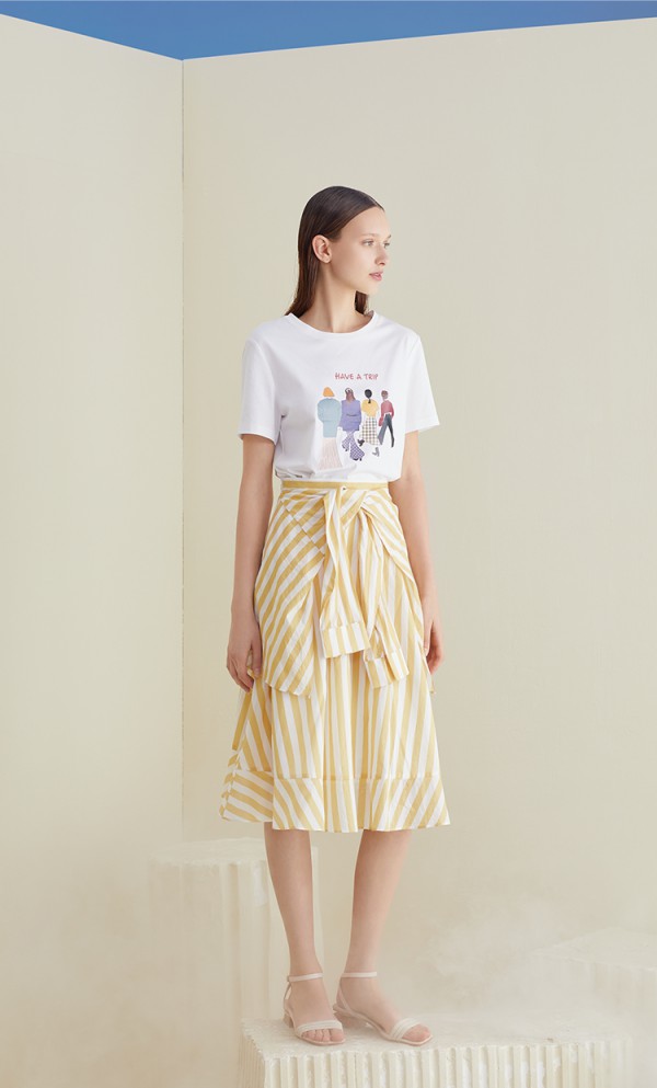 T恤搭配什么衣服好看 三彩教你T恤的百种穿法