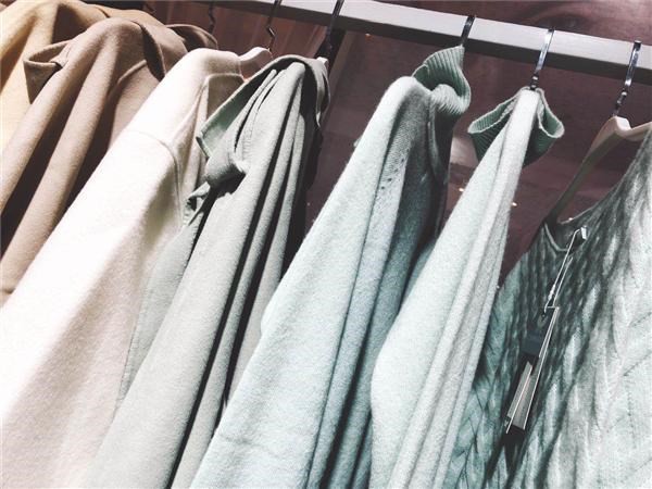 申洲国际专门给一线运动品牌阿迪达斯,耐克,彪马等企业做代工