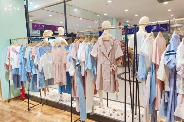恭贺YANG样女装新店,三小时业绩轻松破万!