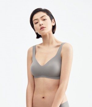 爱慕乎兮无托内衣,为女性打造自然舒适体验