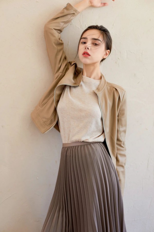 爬山穿什么衣服合适 Helen Moda秋装新款推荐