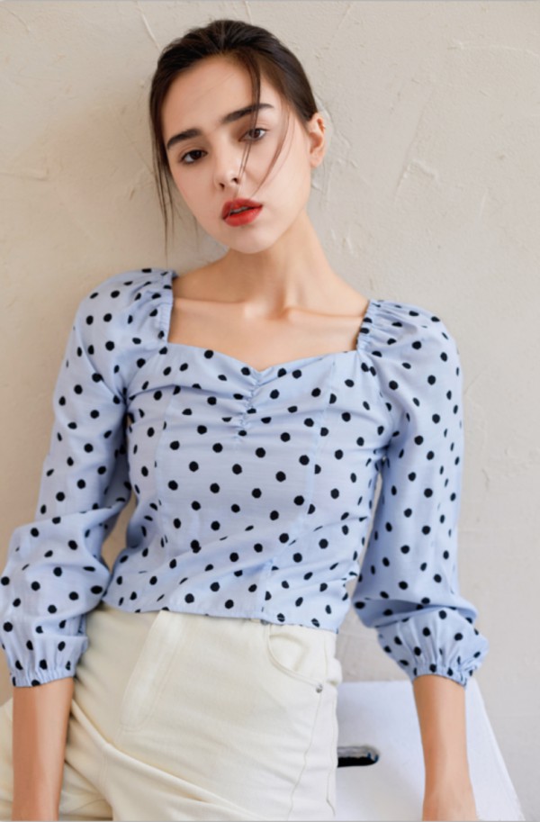 爬山穿什么衣服合适 Helen Moda秋装新款推荐