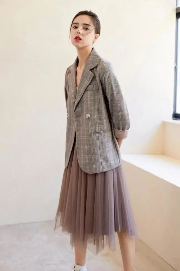 爬山穿什么衣服合适 Helen Moda秋装新款推荐