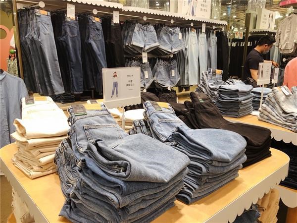 就在近期 快时尚的“衰退”似乎正在集中爆发