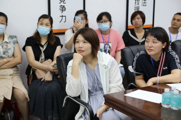 百伶百俐2021春夏新品发布会暨品牌战略会圆满成功