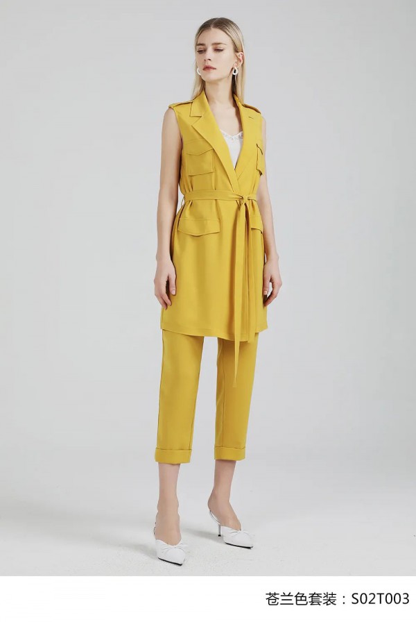 西纳维思女装苍兰黄 向“阳”而生的色彩