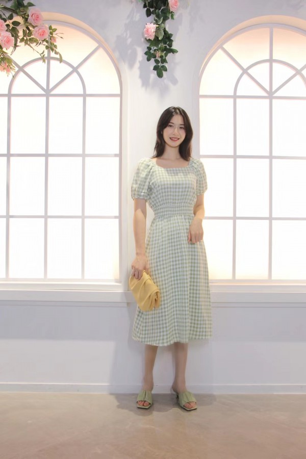 紧随女装时尚潮流,加盟37°生活美学女装独具时尚魅力!