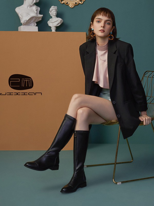 演绎轻奢与个性的双重魅力 尽在己闲女装品牌加盟