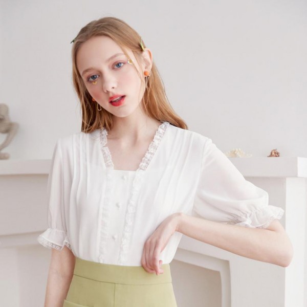 在这个无限商机的时代 戈蔓婷品牌女装用经典潮品祝你绽放华丽光彩　　