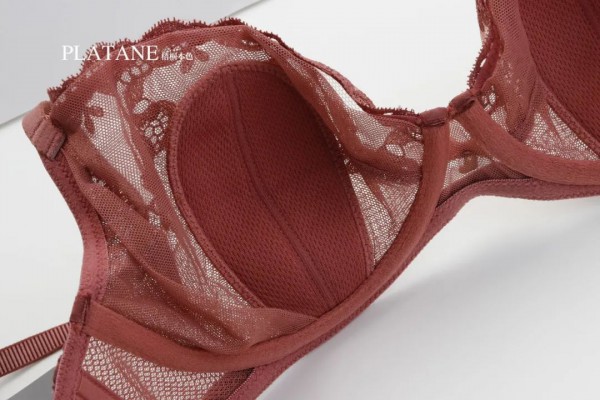 梧桐本色内衣新品上市 《伊絮》性感自然的曲线