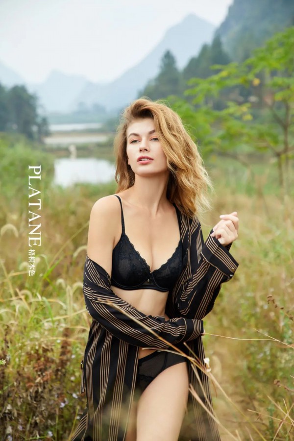 梧桐本色内衣新品上市 《伊絮》性感自然的曲线