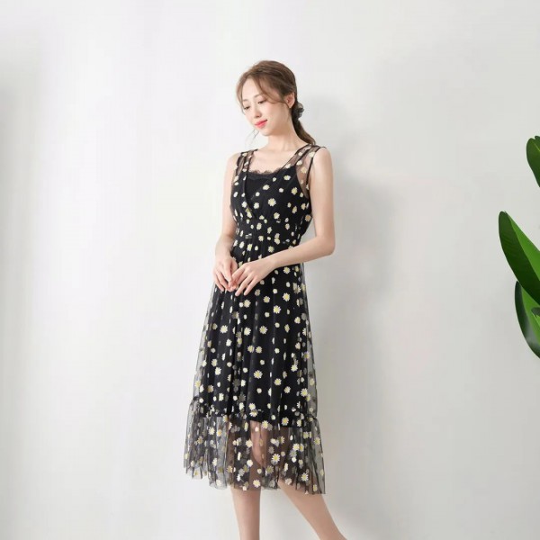 今年夏天流行什么款式连衣裙 淑女宣言女装告诉您