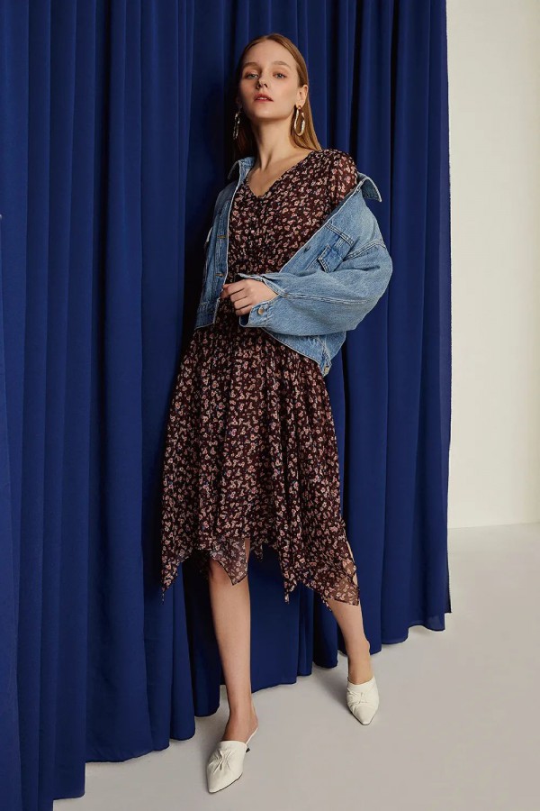 迪赛尼斯迪士尼合作系列 寻找永不凋零的真爱玫瑰