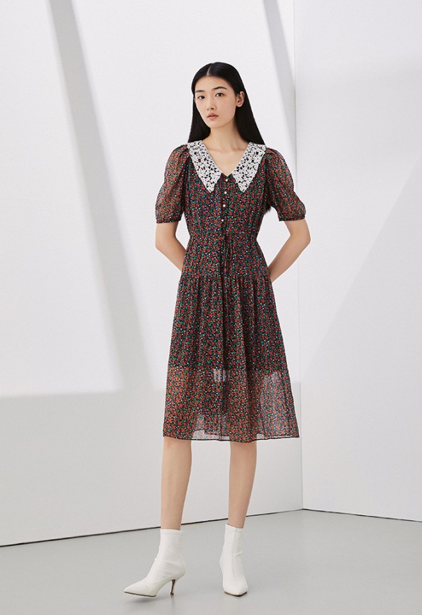 三彩新品来了 难以拒绝的绝美碎花裙