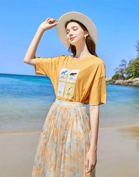 春美多:如火七月 海风微凉 裙身浪漫