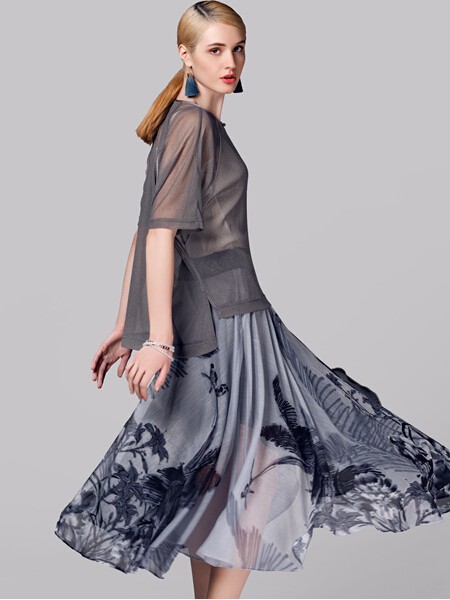 如何挑选古风服装?素罗依展现你不一样的魅力