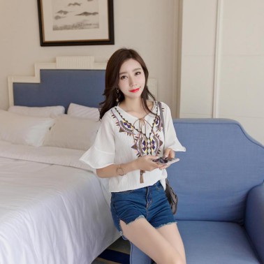 打造出街时尚单品 唐盒女装专为彰显年轻女性青春活力而设计