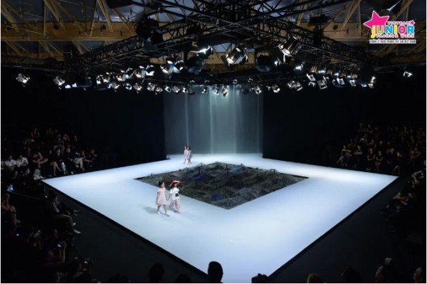 森马旗下童装品牌巴拉巴拉首次亮相越南儿童时装周