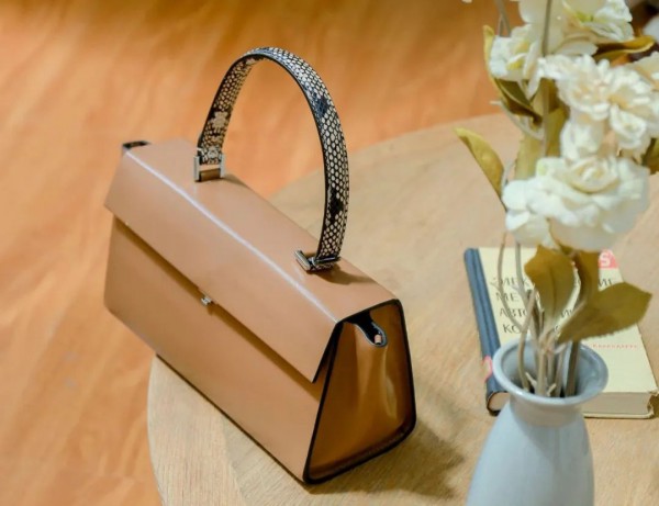 Carmen卡蔓初秋上新 大自然有些话只想说给你听