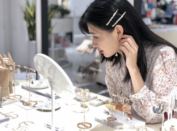 中国服装行业特色加盟品牌又添新成员 这家美学生活馆再上榜!