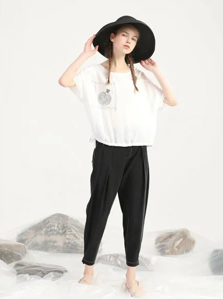 邻家女孩休闲度假风 陪你舒适一“夏”