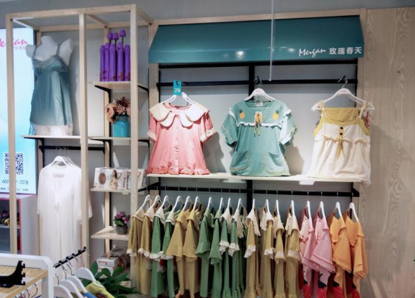 恭贺:玫瑰春天江苏溧阳店成功开业!预祝生意兴隆,财源广进!