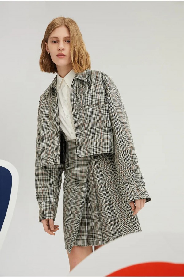 衬衫配半身裙好看吗 lily女装告诉您这对CP最靠谱