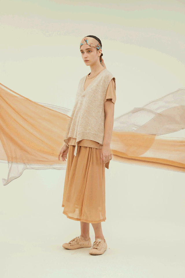 TH2011品牌女装新品上市 与纱共舞