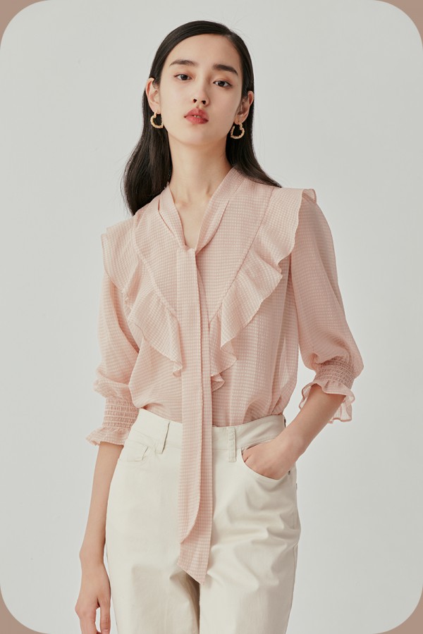 应届生入职需要注意什么 入职第一天女生穿什么