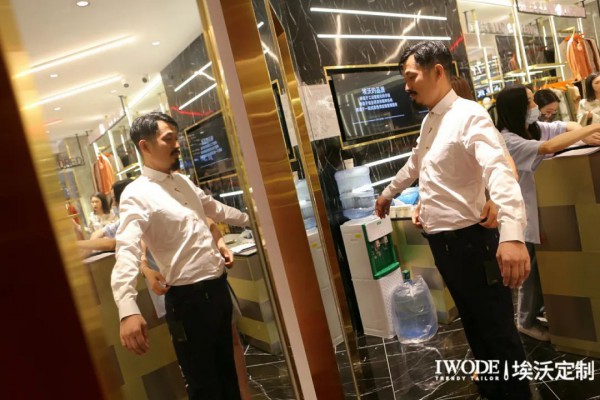 埃沃男装国潮定制 万物皆可“罩”