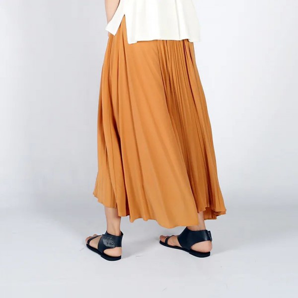 好看又文艺范的半身裙搭配 形上品牌女装来教您