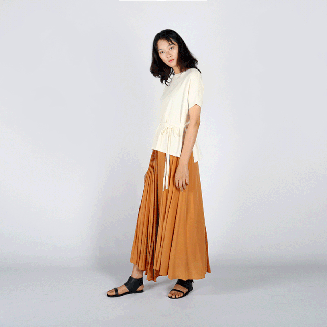 好看又文艺范的半身裙搭配 形上品牌女装来教您