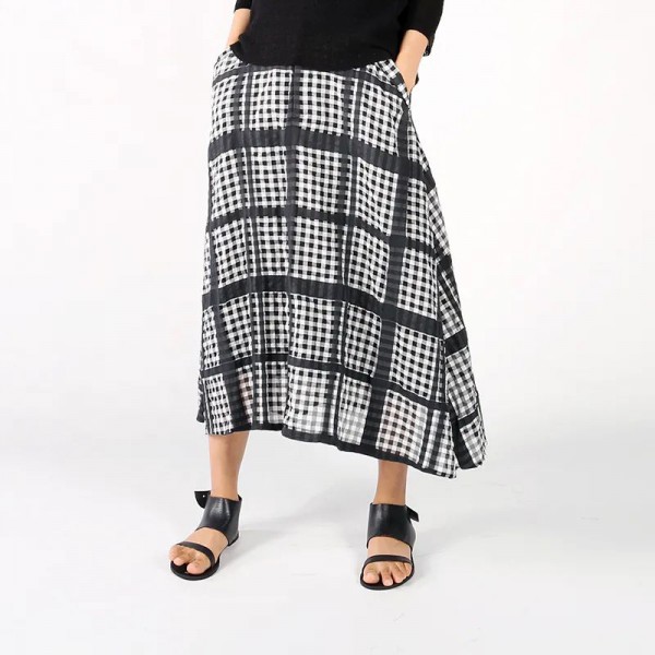 好看又文艺范的半身裙搭配 形上品牌女装来教您