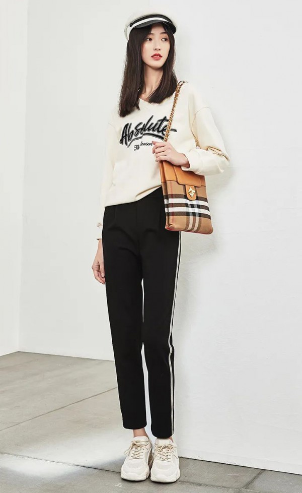 今年秋天流行什么样的裤子 收脚运动裤还流行吗