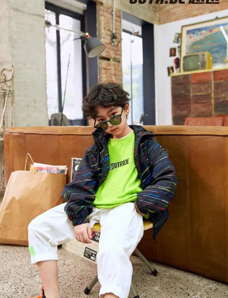 Outride越也秋季新品 展现男孩气质穿搭