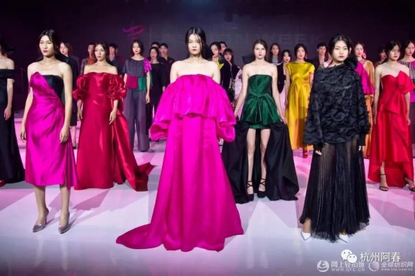 2020中国（河南）国际大学生云上时装周开show!