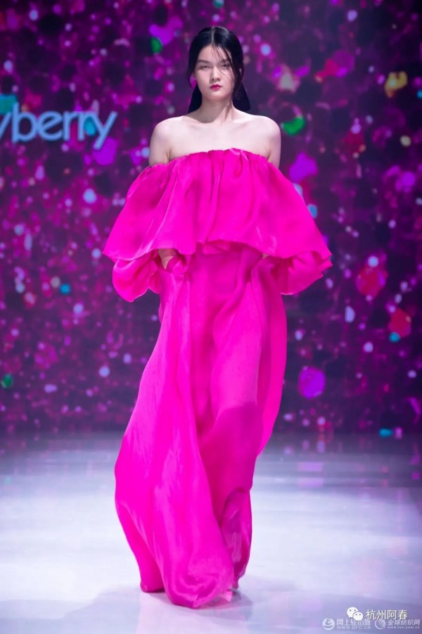 2020中国（河南）国际大学生云上时装周开show!