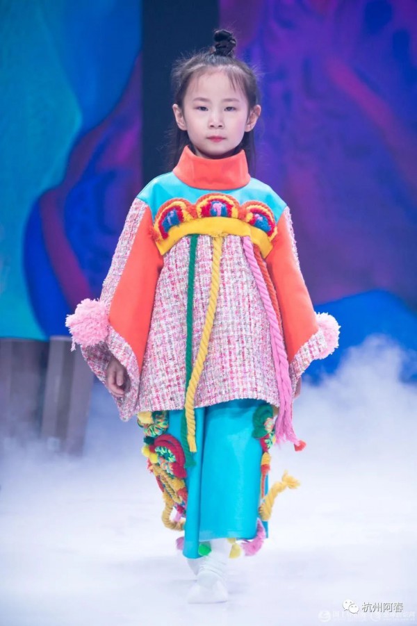 2020中国（河南）国际大学生云上时装周开show!