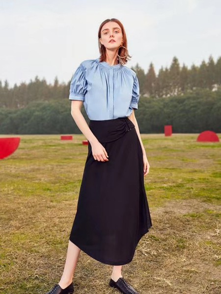 恭贺:点占女装本月与山西晋城李女士和河南南阳高女士成功签约!预祝合作愉快!