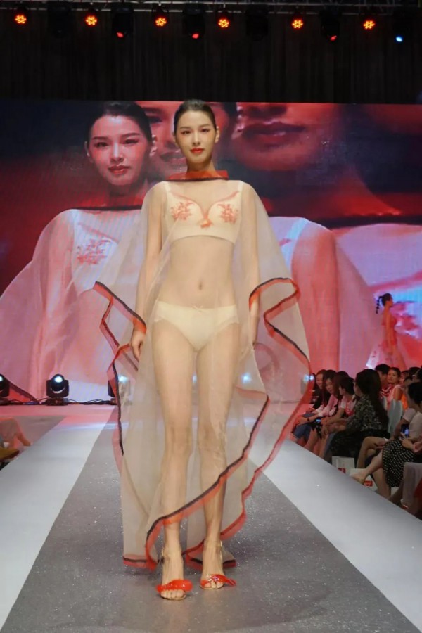 桃花季内衣2021年“燃”春夏新品发布会即将盛大开启