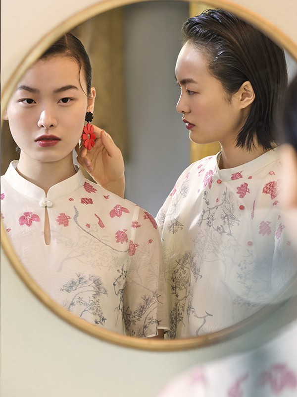 迪凯女装品牌 带给你夏季优雅迷人的温柔