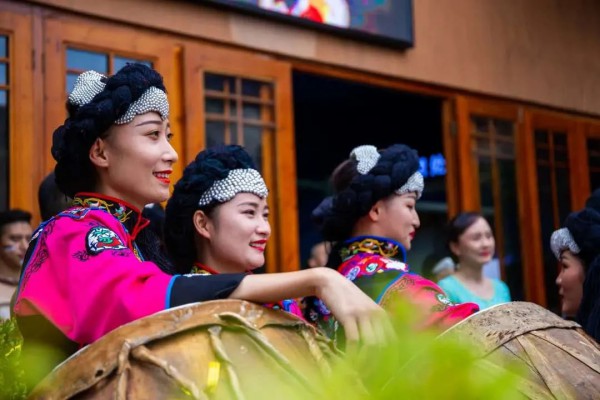 云南映象17周年丨 不忘初心 溯流而上