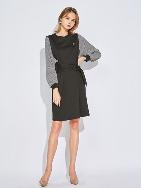 OL优雅穿搭 欧炫尔让你的秋季也可以很温柔