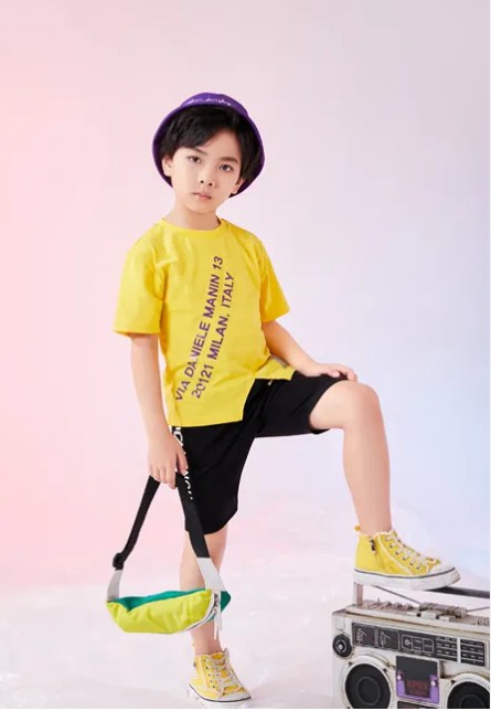 一年四季都实用的单品 来看看西瓜王子的T恤吧