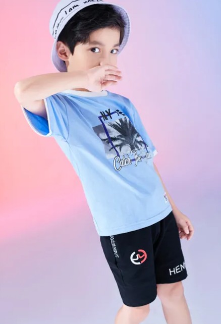 一年四季都实用的单品 来看看西瓜王子的T恤吧