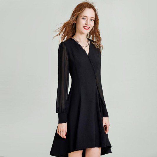 着了戈蔓婷品牌女装的魔 论气质简直可以“躺赢”