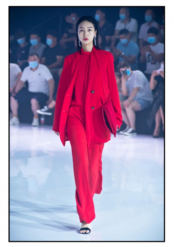 GUUIZS贵姿:2020中国（河南）国际大学生时装周盛大落幕