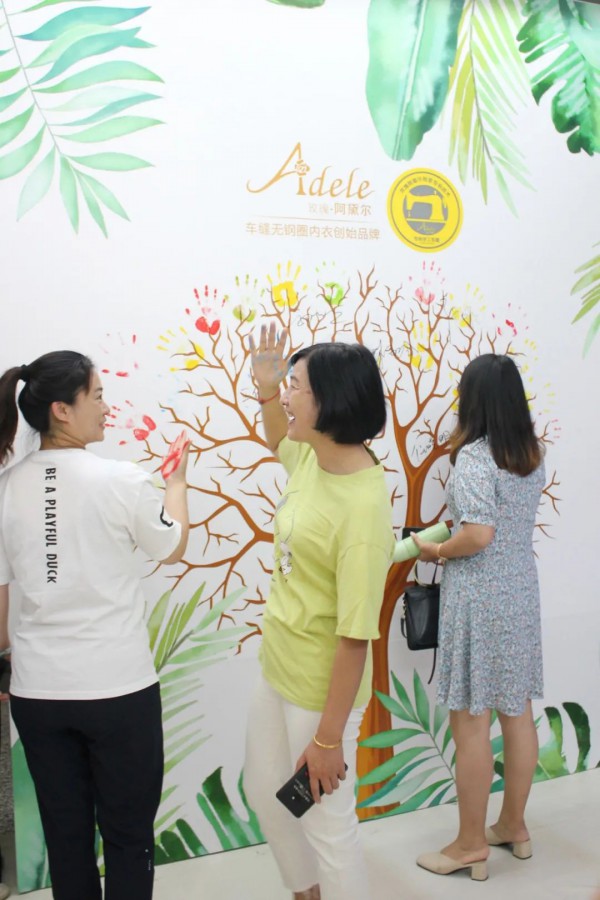 玫瑰·阿黛尔2021年春夏新品发布会圆满落幕