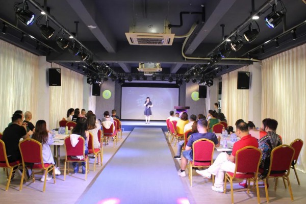 玫瑰·阿黛尔2021年春夏新品发布会圆满落幕