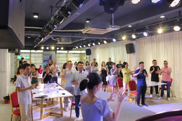 玫瑰·阿黛尔2021年春夏新品发布会圆满落幕